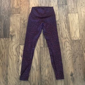 Lululemon size 6 align 28in length